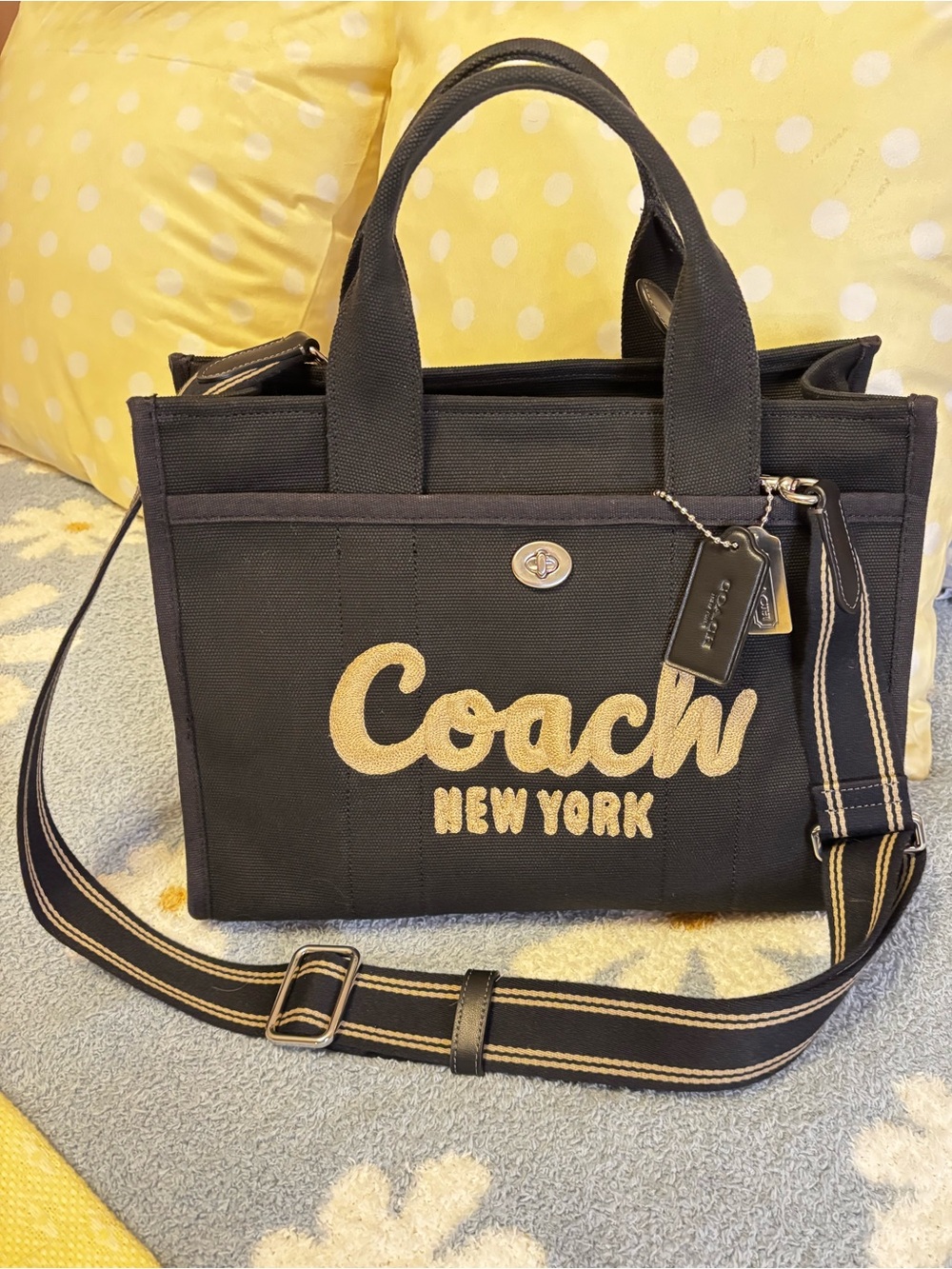 COACH Cargo Tote Bag
Silver/Black